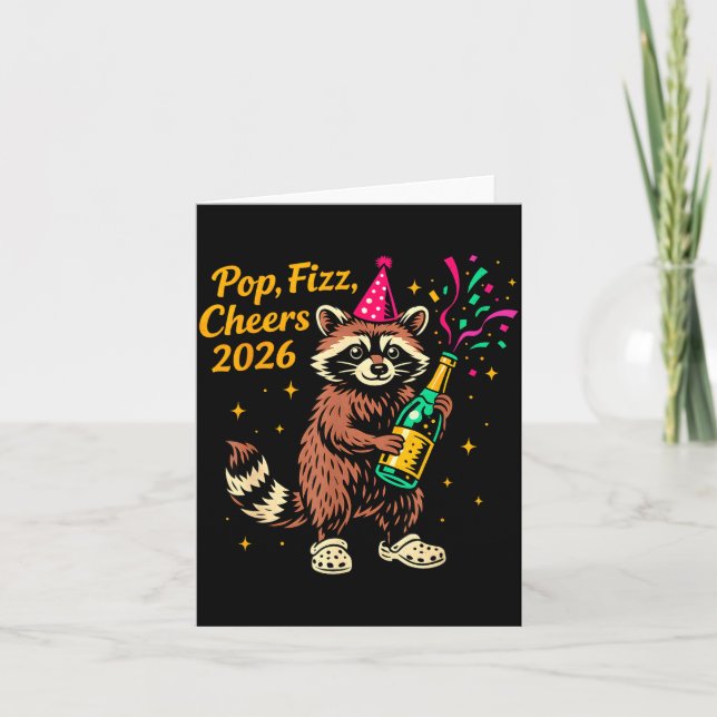 P Fizz Cheers 2026 Funny Raccoon New Year Design  Kort (Framsida)