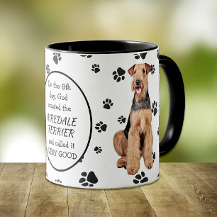 På åttonde dagen Skapat Gud Airedale Terrier Mugg