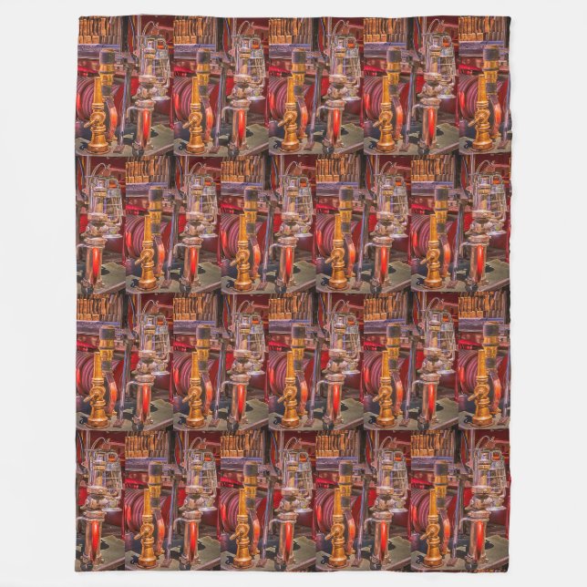 På den gamla brandbilen fleecefilt (Framsidan)