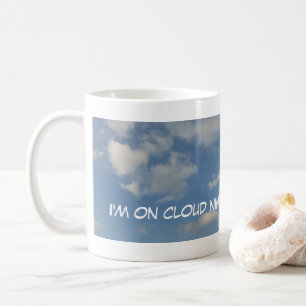 På den panorama- kaffemuggen för moln nio kaffemugg