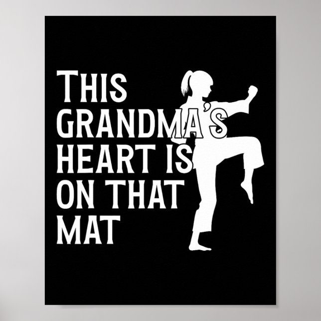 På denna Mat Karate Grandma Proud Karate Grandmoth Poster (Framsidan)
