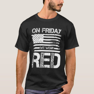På Fredag, Bära, Röda amerikanska Flagga militära T Shirt