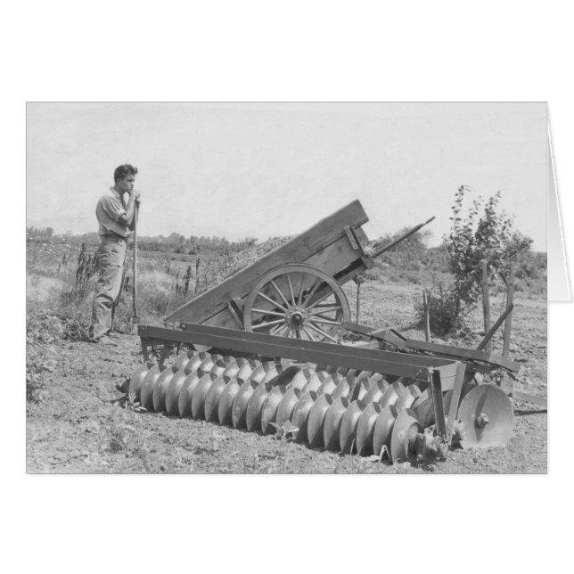 På gården på 1940-talet hälsningskort (Framsidan Horizontal)
