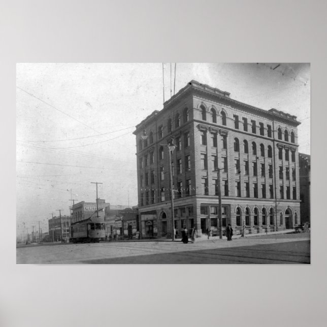 På hörnet på Hewitt Avenue Poster (Framsidan)