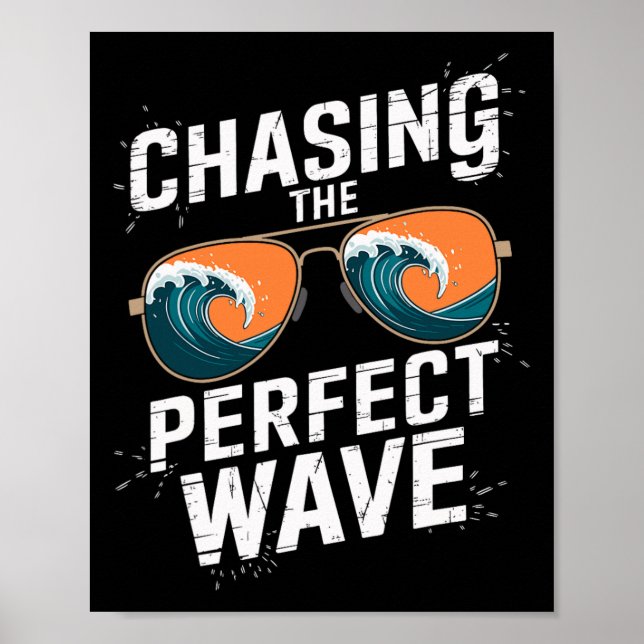 På jakt efter den perfekta vågen surfing - strandä poster (Framsidan)