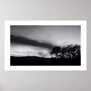 På kanten av skymningen i B&W Poster