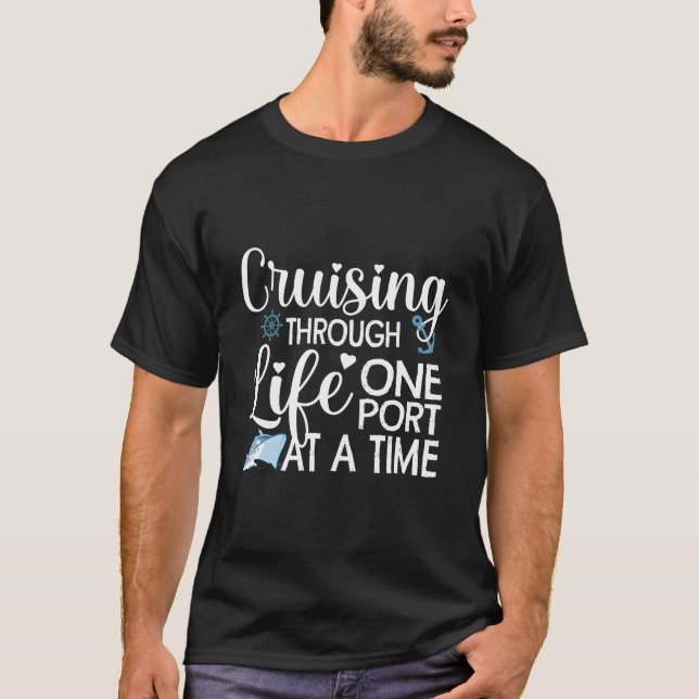 På kryssning efter kryssningsresa t shirt (Framsida)