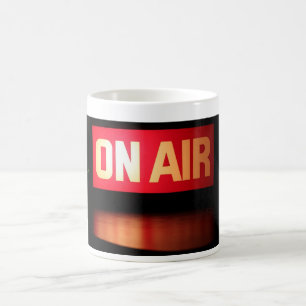 På luftTV-sändningmuggen Kaffemugg