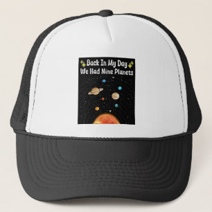 På min dag hade vi nio planeter-pluastronomi keps