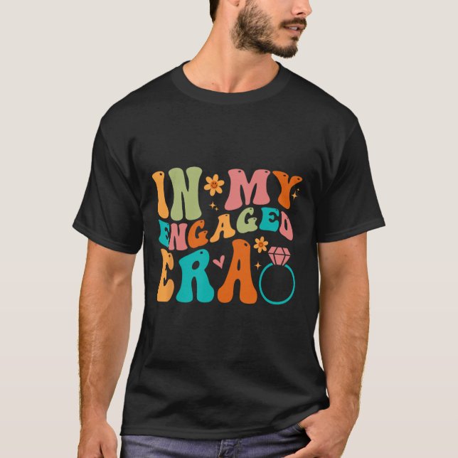 På min engagerade era Fiance Förlovning Future Bri T Shirt (Framsida)