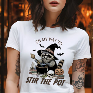 På mitt sätt rör jag Vintagen Raccoon Halloween T Shirt