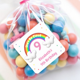 På moln 9! Rainbow Birthday Fyrkantigt Klistermärke