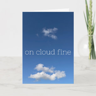 På moln fint rolig minimalistisk blå himmel kort
