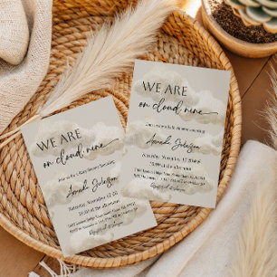På molnet nio 9 Beige Könsneutrala Baby Shower-inb Inbjudningar