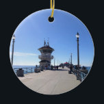 På Pier, Huntington Beach, Kalifornien Julgransprydnad Keramik<br><div class="desc">Visa medan du går på piren i Huntington Beach,  Kalifornien. En ljuv dag i november 2022.</div>