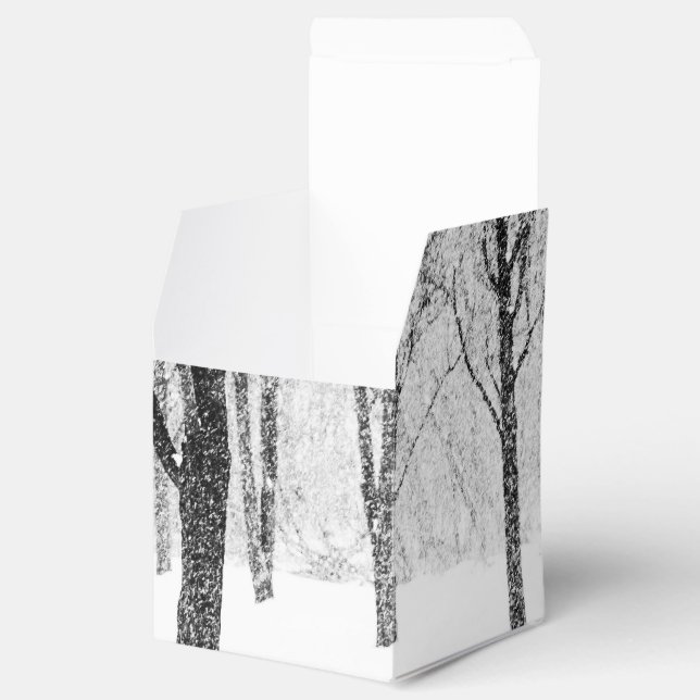 på träd sida presentaskar (Öppnad)