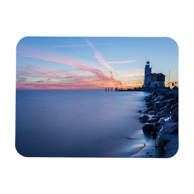 Paard van Marken fyr i en blå soluppgång Magnet (Horisontell)