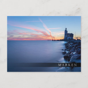 Paard van Marken fyr i en blå soluppgång Vykort