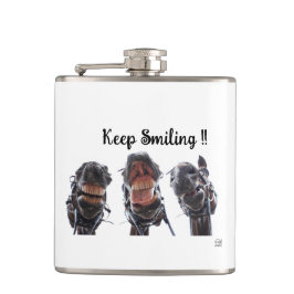 Paarden in de mond gekeken. 3 paarden lachend. fickplunta