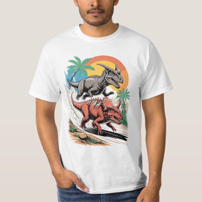 Pachyrhinosaurus som passerar genom Carnotaurus T Shirt (Framsida)