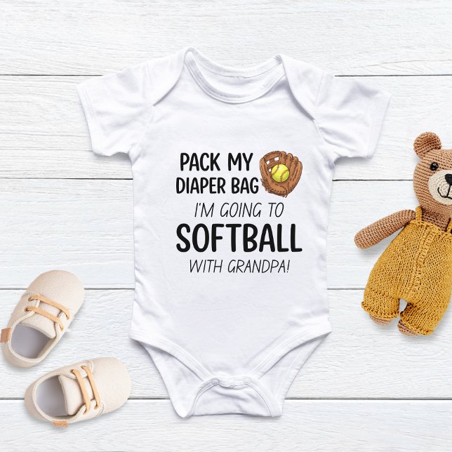 Pack My Diaper Bag I'm Going Softball With Grandpa T Shirt (Skapare uppladdad)