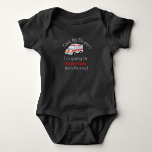 Packa Mina Blöjor Jag Ska Rädda Liv Med Mamma T Shirt