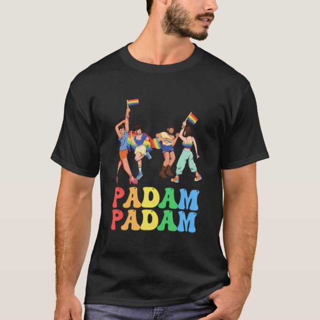Padam Padam - Lgbtq+ Pride Månad - Hjärtslag Padam T Shirt (Framsida)