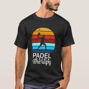 Padel är min terapi Retro solnedgång Spelar siluet T Shirt