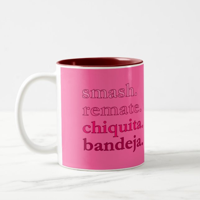 PADEL COFFEE MUG – WORD VIBES – CHERRY PINKS Två-Tonad MUGG (Vänster)