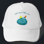 Padel Tennis Racket och Boll Personlig Keps<br><div class="desc">Lägg till en slogan,  namn eller annan anpassningsbar till den här hatten med en illustration av en padel tennis racket och boll. Bilden är i ljusblå,  orange och gult med ditt meddelande om att samordna blått.</div>
