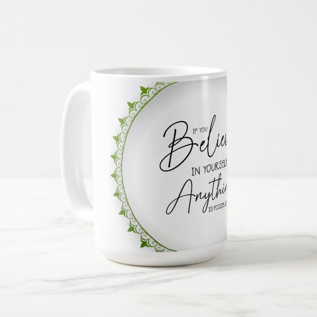 Påfågelsfjäder krishna livstankar kaffemugg (Framsida vänster)