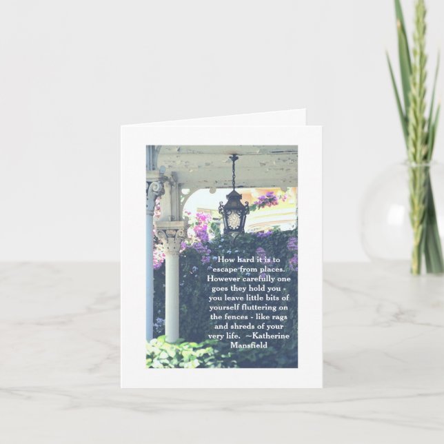 PAINERAD VITPORCH, PEELING PAINT, LANTERN LAMP KORT (Framsida)