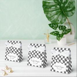 Painted Black Checkerboard Pattern Wedding Presentaskar