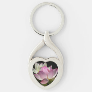 Pair of Lotus Flowers II Twisted Heart Silverfärgad Nyckelring