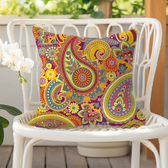 Paisley Mönster Gult Lila Rött Orange Kudde (Skapare uppladdad)