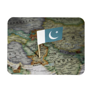 Pakistan flagga i karta magnet