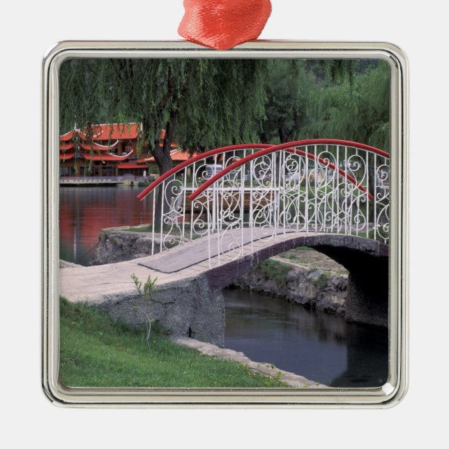 Pakistan, Skardu-regionen. Shangri La Lodge Julgransprydnad Metall (Framsidan)