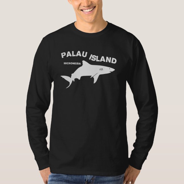 Palau Island - Micronesia Shark Diving T-Shirt (Framsida)