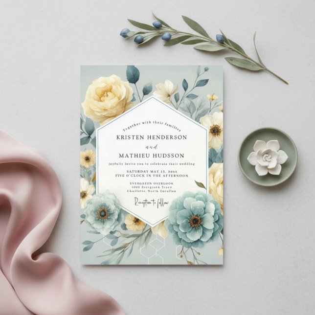 Pale Yellow Floral Elegance Wedding Inbjudningar (Skapare uppladdad)