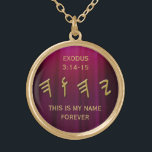 Paleo Hebrew Heliga Divine Namn Anpassa text Guldpläterat Halsband<br><div class="desc">Texten är helt och hållet anpassade ovanför och under Paleo-tecknen. Den gudomliga Namn i den högsta Elohim återges i en skrift med guld som effekt på plommonbakgrunden.</div>