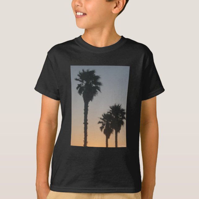 Palm Trees At Sunset T Shirt (Framsida)