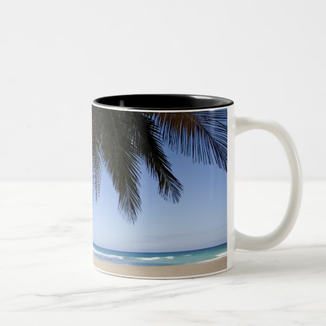 Palmträd längs det karibiska havet Två-Tonad mugg (Höger)