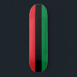 Panafrikanska Flagga Mini Skateboard Bräda 18,5 Cm<br><div class="desc">Denna utformning omfattar den panafrikanska flagga (även känd som Black Liberation flagga, UNIA-flagga eller den afrikansk-amerikanska flagga), som är en flagga mellan tre färg som består av tre vågräna rött, svart och grönt. Universitetsförbundet för negro Improvement Association and African Communities League (UNIA-ACL) antog det formellt den 13 augusti 1920. Den...</div>