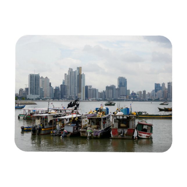 Panama City Skyline med fiskefartyg Magnet (Horisontell)