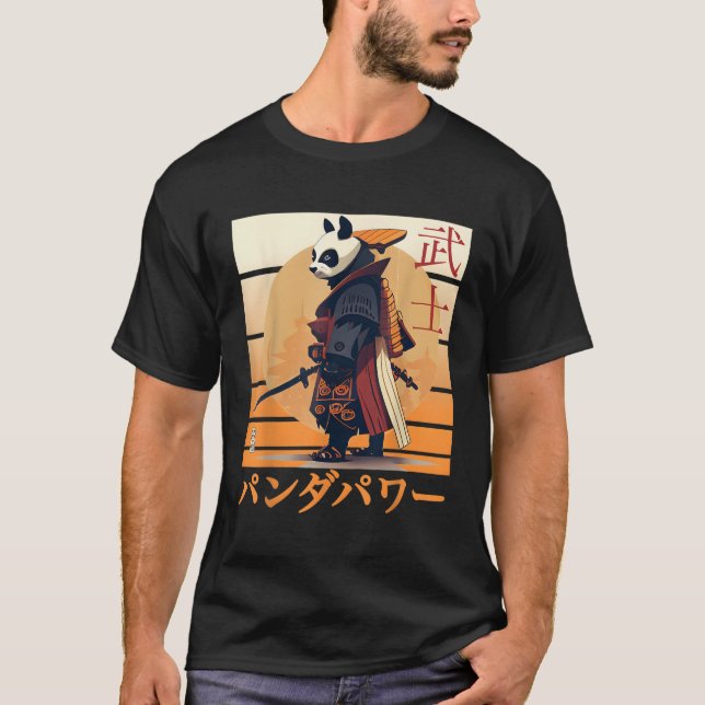 Panda Anime Samurai Ninja och japansk skrift T Shirt (Framsida)