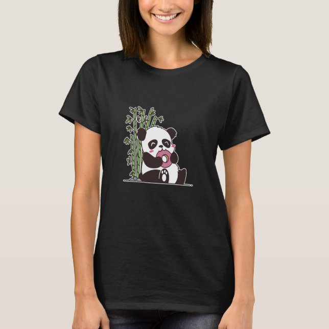 Panda bear cute thick bear eats a doughnut cute pa t shirt (Framsida)