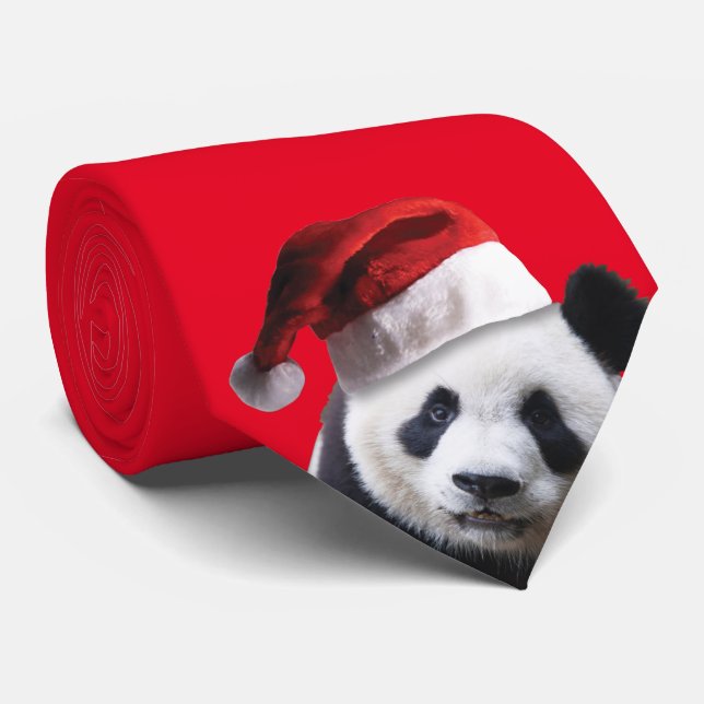 Panda Bear Wearing a Jultomten Hat for jul Slips (Rullad)