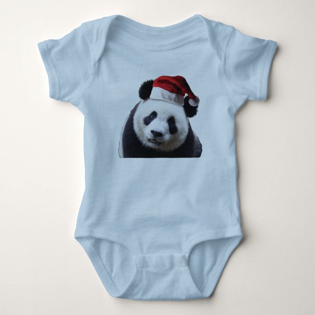 Panda Bear Wearing a Jultomten Hat T Shirt (Framsida)
