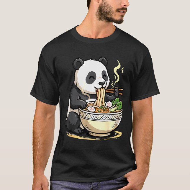 Panda Eating Funny Ramen Noodles  T Shirt (Framsida)