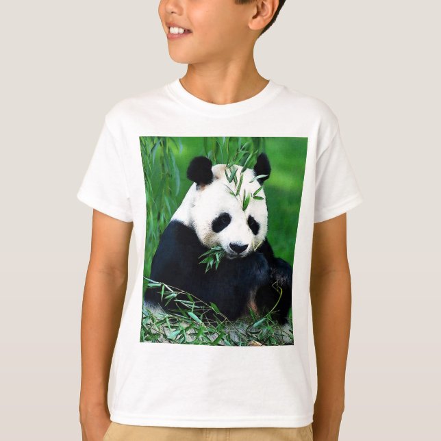Panda Eating Lövs T Shirt (Framsida)